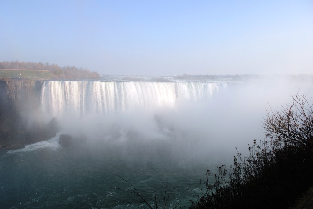 Horse shoe falls at the niagara